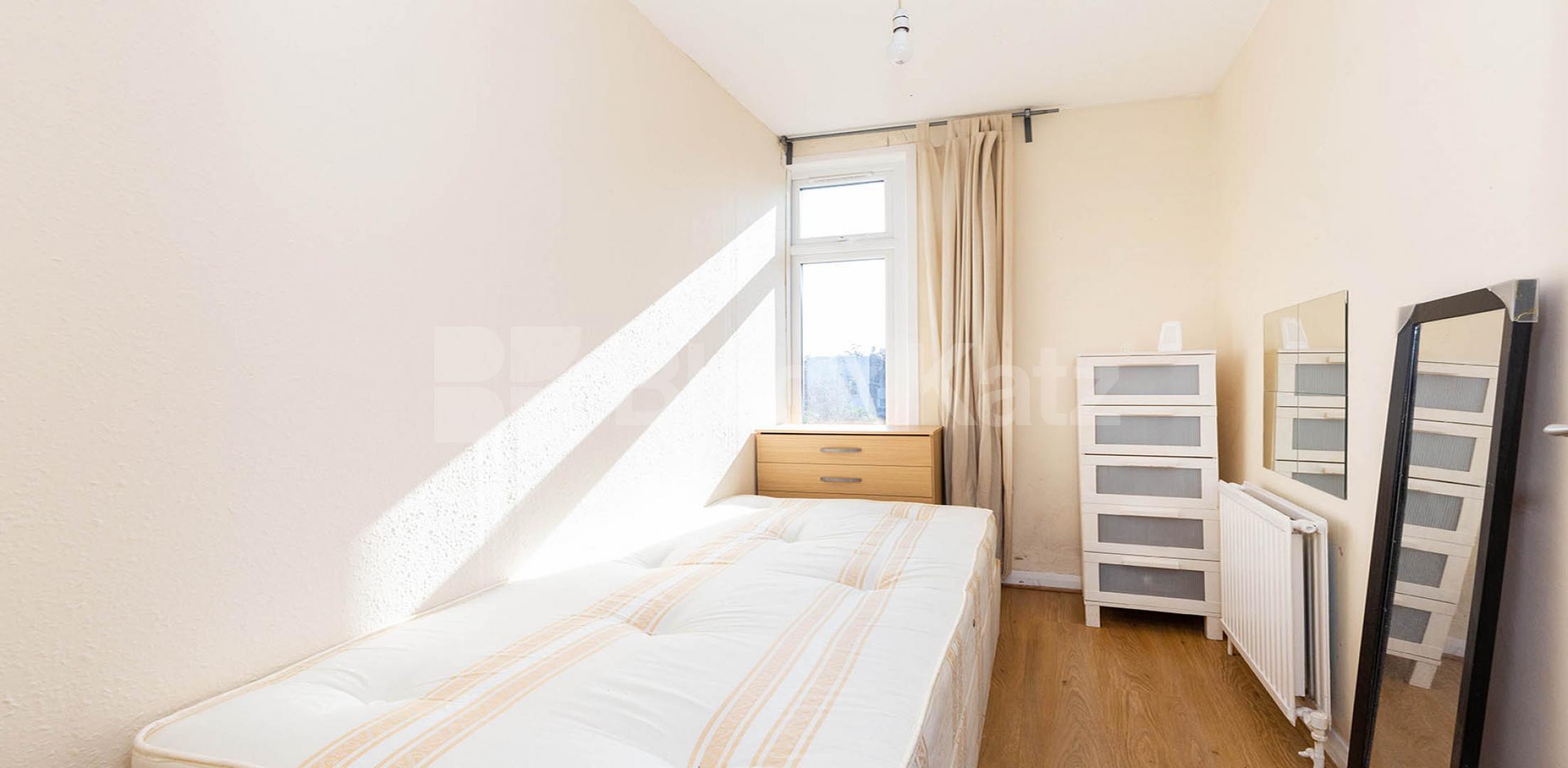 			New Instruction, 2 Bedroom, 1 bath, 1 reception Flat			 Stroud Green Road, FINSBURY PARK N4